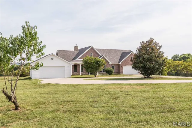 $590,000 | 5310 Tebbetts View Drive, Tebbetts, MO 65080