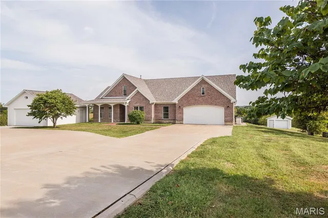 $590,000 | 5310 Tebbetts View Drive, Tebbetts, MO 65080
