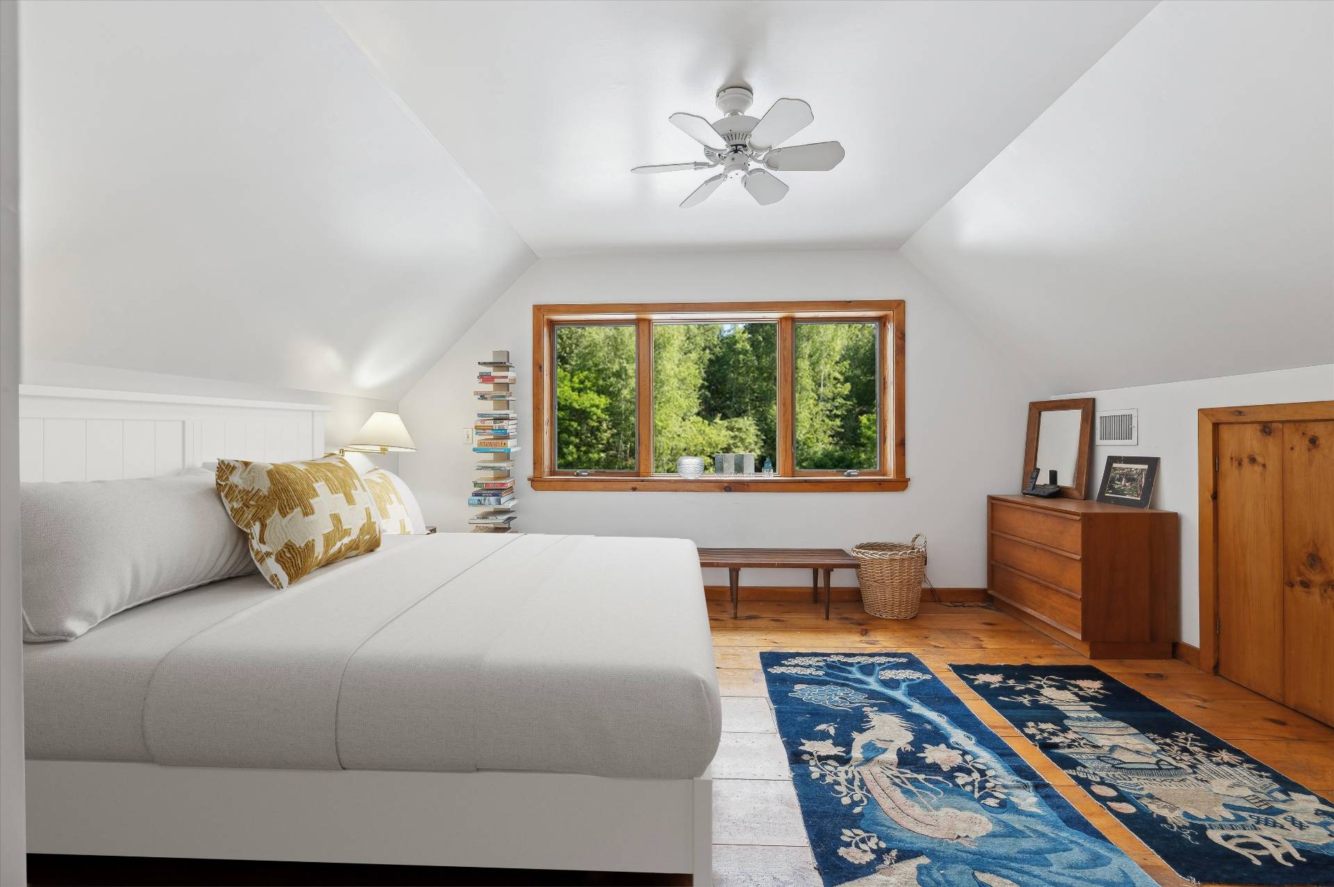 72 South Ferry Road Shelter Island, NY 11964 - Photo 16 of 26 a bedroom with a large bed and a window