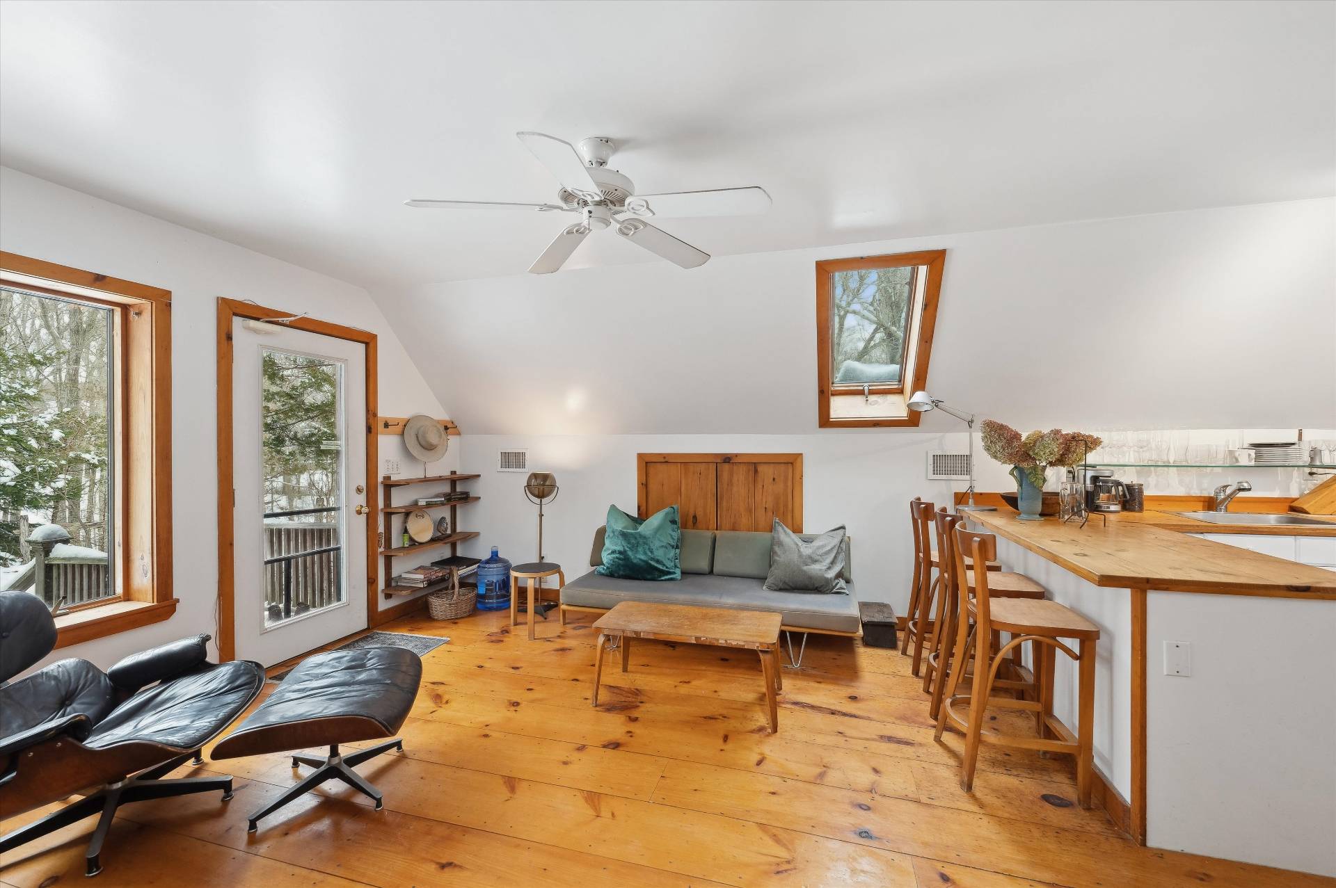72 South Ferry Road Shelter Island, NY 11964 - Photo 22 of 26 a living room with furniture and a flat screen tv