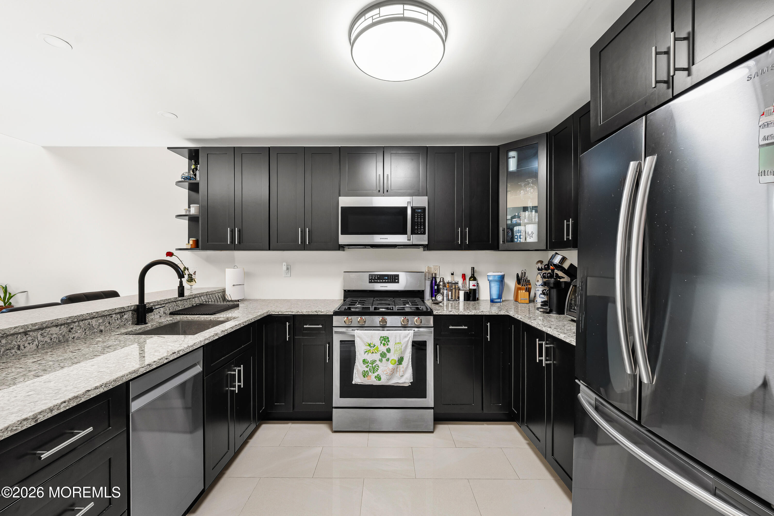 806 West Ridge Mews, Unit 806 Wood-Ridge, NJ 07075 - Photo 13 of 29 806 W Ridge Mews Woodridge - Photos (Rev