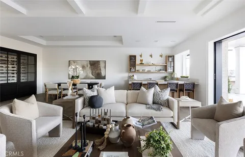 $12,995,000 | 702 St James Place, Newport Beach, CA 92663