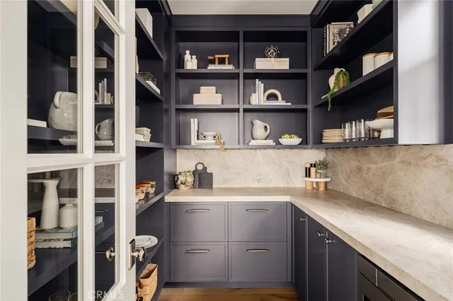 $12,995,000 | 702 St James Place, Newport Beach, CA 92663