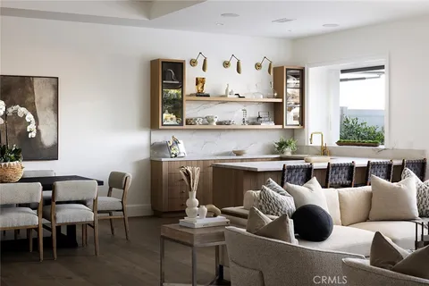 $12,995,000 | 702 St James Place, Newport Beach, CA 92663