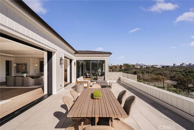 $12,995,000 | 702 St James Place, Newport Beach, CA 92663