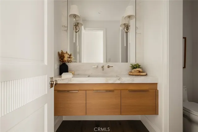 $12,995,000 | 702 St James Place, Newport Beach, CA 92663