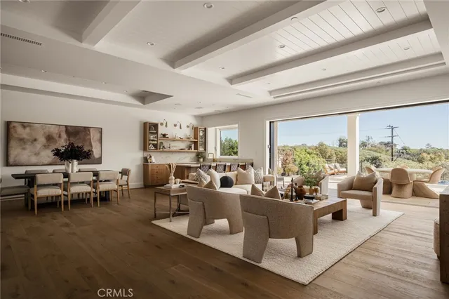 $12,995,000 | 702 St James Place, Newport Beach, CA 92663