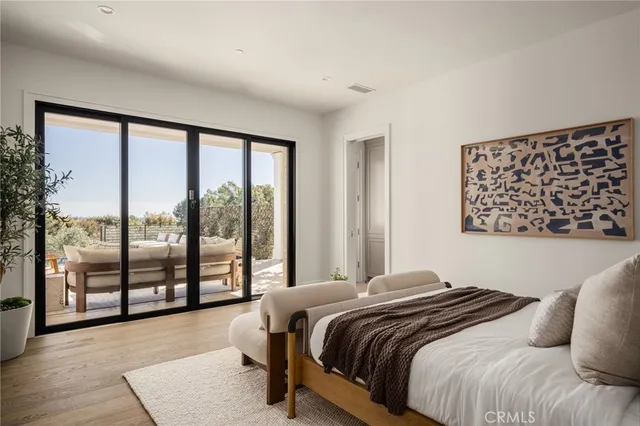 $12,995,000 | 702 St James Place, Newport Beach, CA 92663