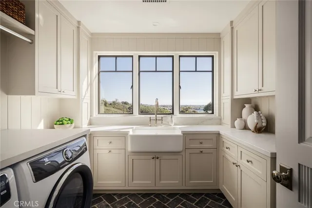 $12,995,000 | 702 St James Place, Newport Beach, CA 92663