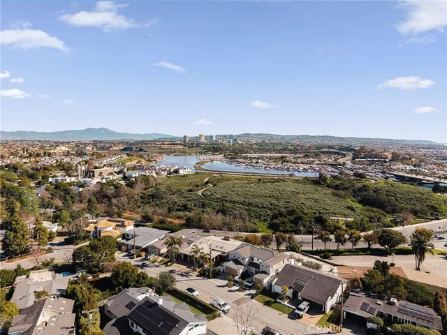 $12,995,000 | 702 St James Place, Newport Beach, CA 92663