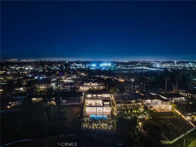 $12,995,000 | 702 St James Place, Newport Beach, CA 92663