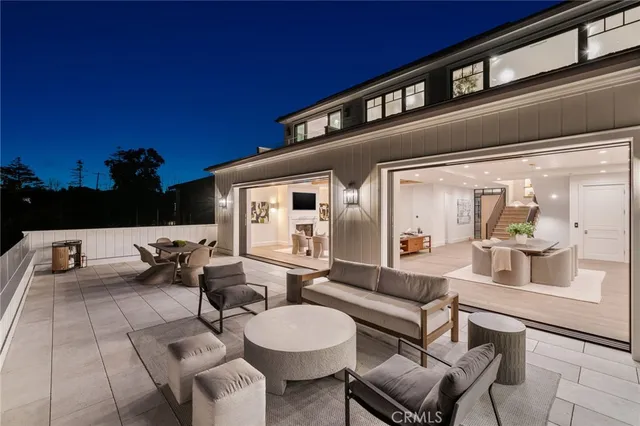 $12,995,000 | 702 St James Place, Newport Beach, CA 92663