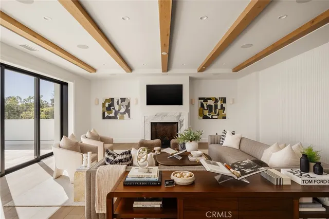 $12,995,000 | 702 St James Place, Newport Beach, CA 92663