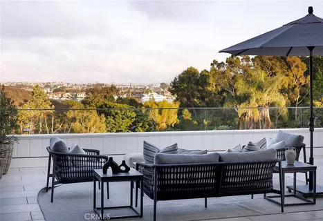 $12,995,000 | 702 St James Place, Newport Beach, CA 92663