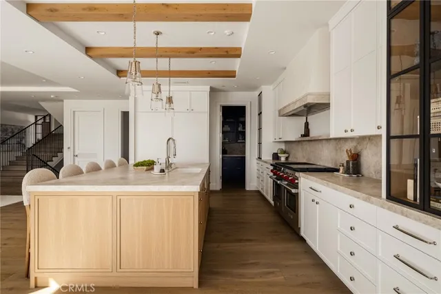 $12,995,000 | 702 St James Place, Newport Beach, CA 92663