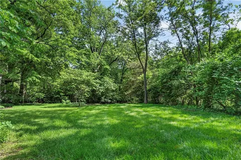 $500,000 | 3701 Shawnee Mission Parkway, Fairway, KS 66205
