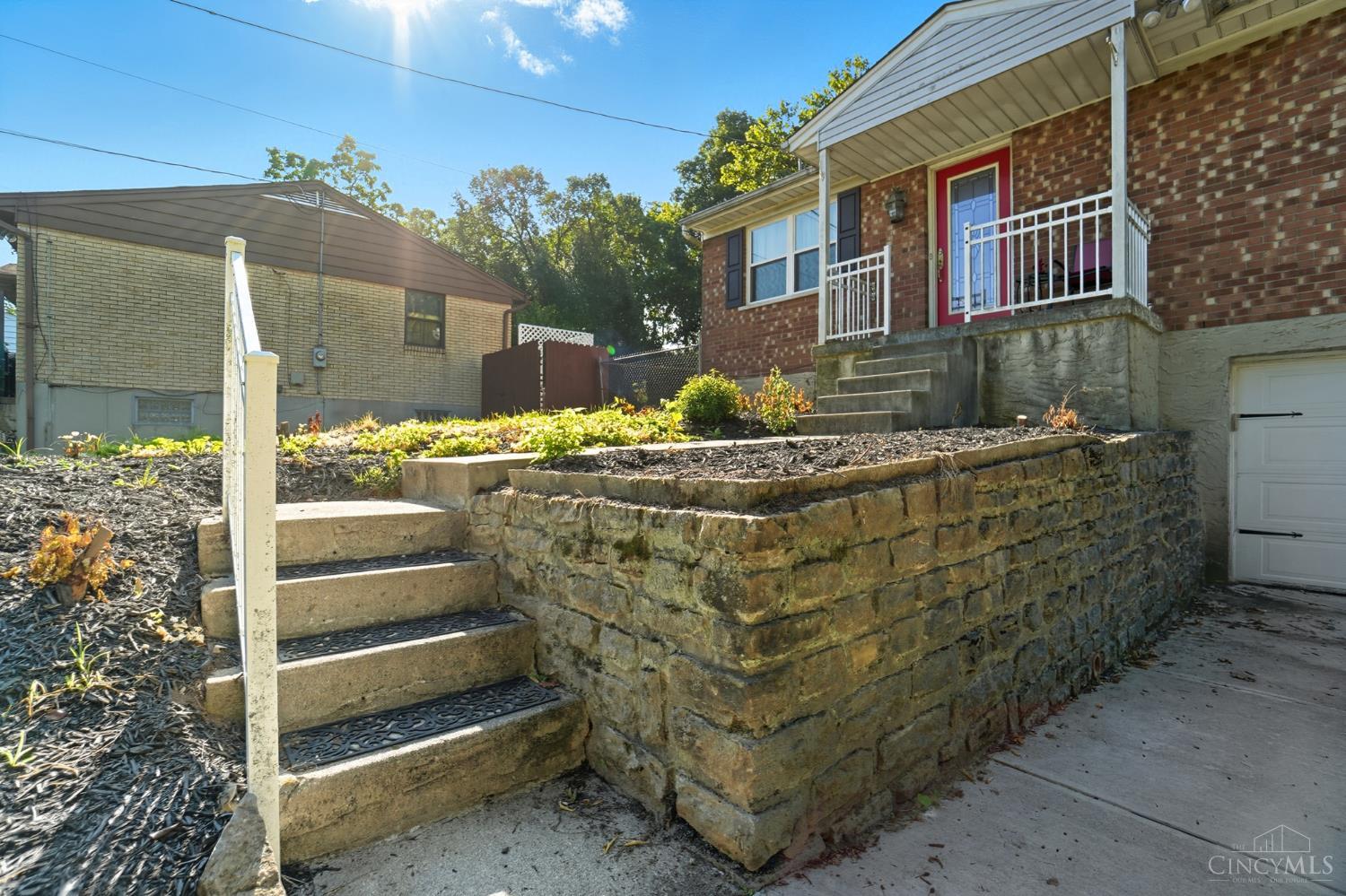 5229 Rapid Run Road Cincinnati, OH 45238 - Photo 4 of 34 Gallery Image 4