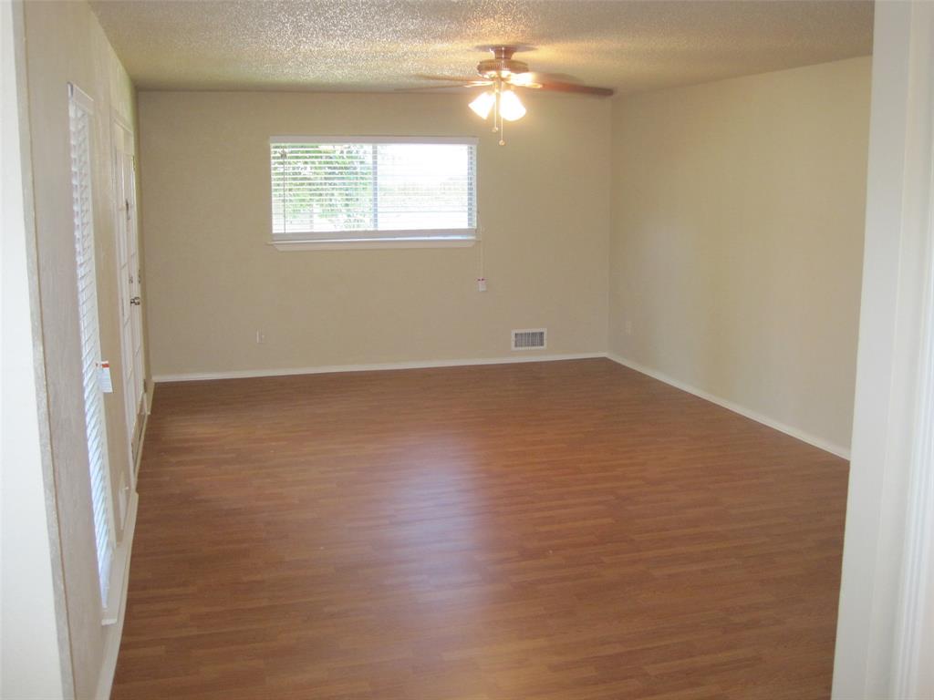 6117 Rincon Way Dallas, TX 75214 - Photo 8 of 20 Gallery Image 8