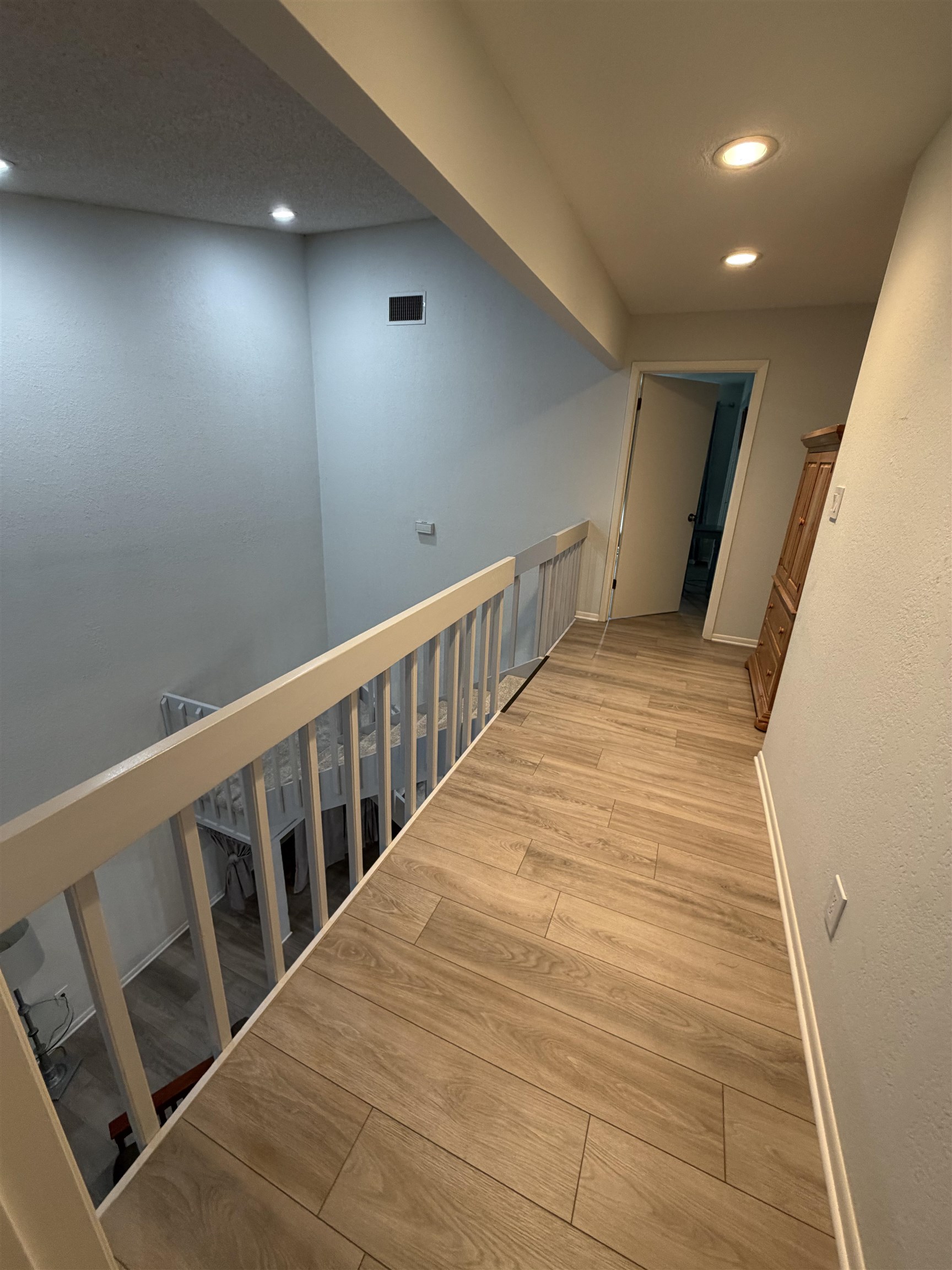 307 Crestview Horseshoe Bay, TX 78657 - Photo 10 of 24 a view of hallway