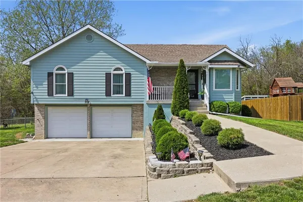 $320,000 | 707 Christopher Drive, Pleasant Hill, MO 64080