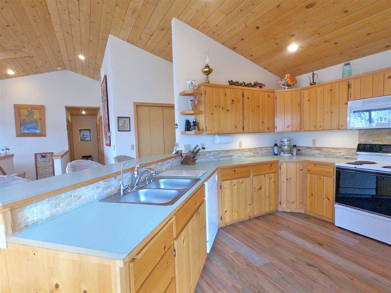 16827 Columbia View Road East Wilbur, WA 99185 - Photo 8 of 20 Gallery Image 8