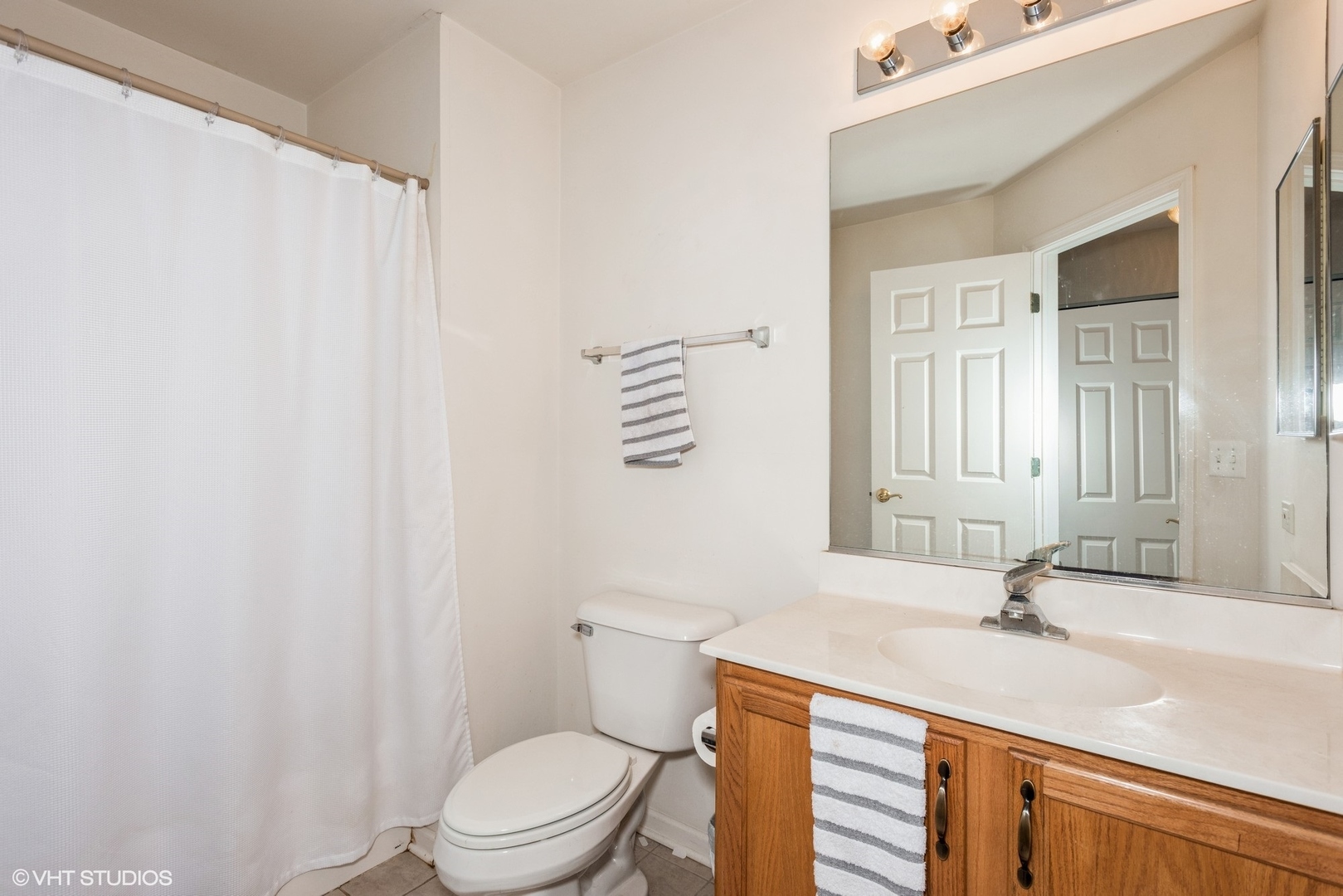3207 Raphael Court St. Charles, IL 60175 - Photo 9 of 10