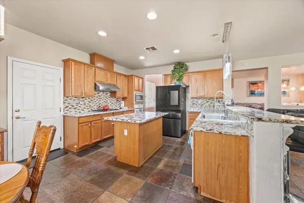 $735,000 | 9820 Spring View Way, Elk Grove, CA 95757