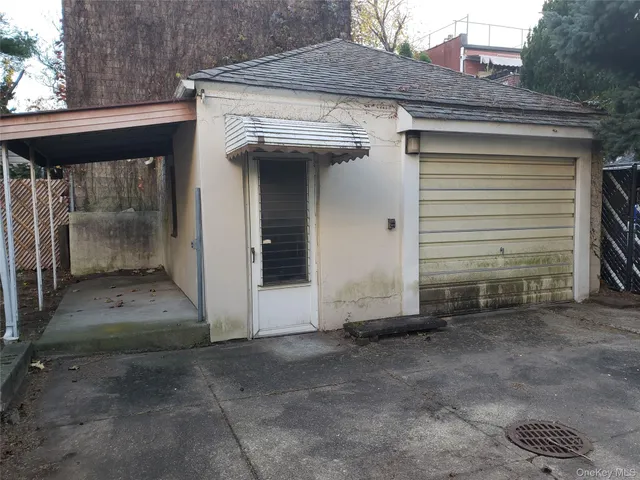 $929,000 | 61-54 56th Avenue | Maspeth