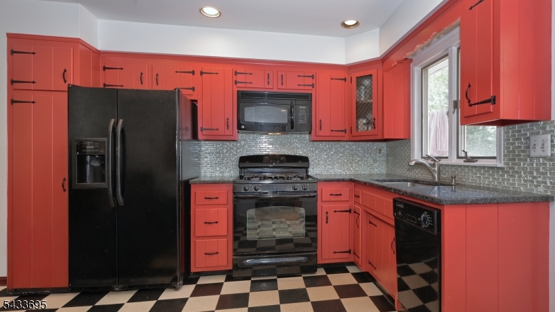 277 French Hill Road Wayne, NJ 07470 - Photo 9 of 28