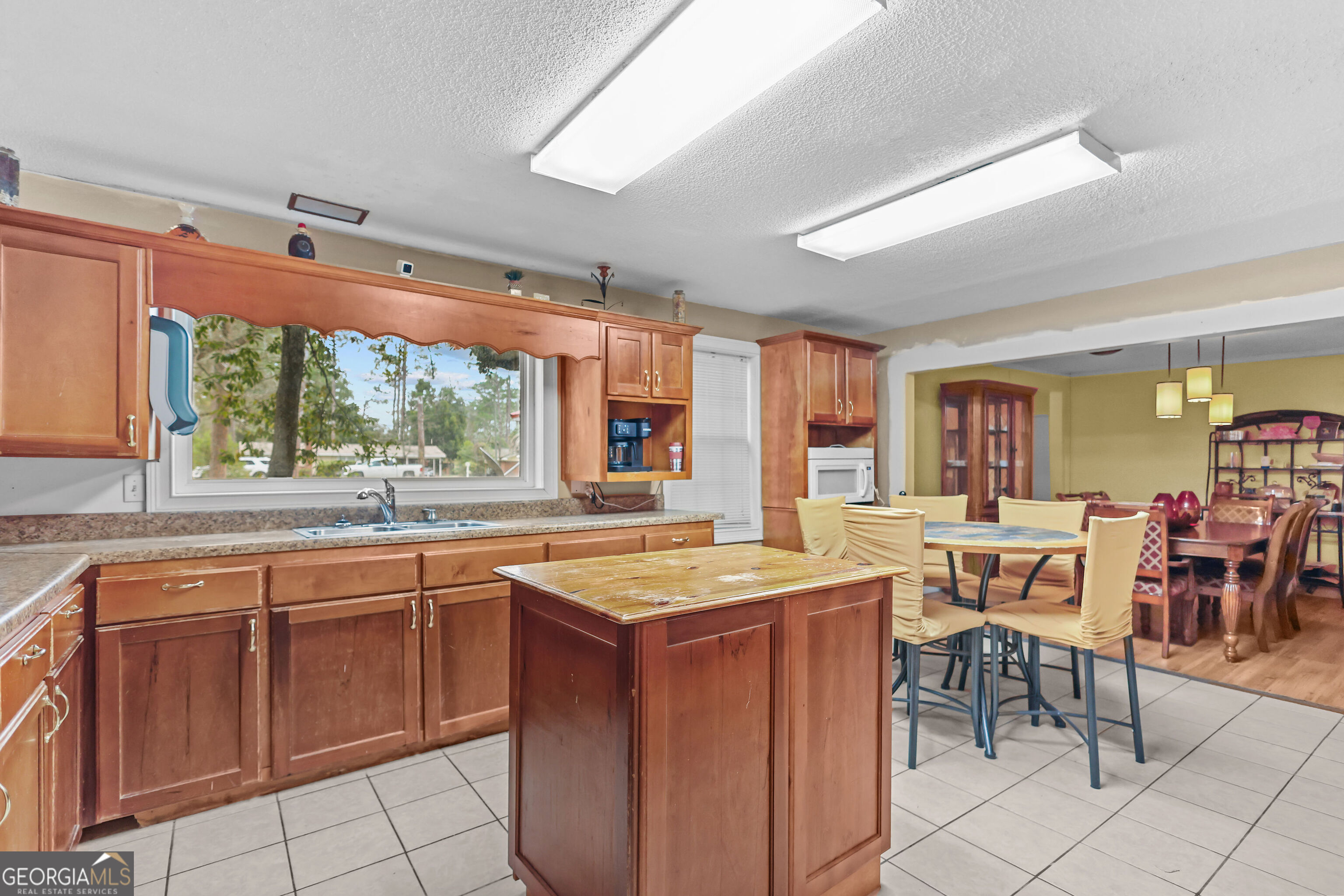 412 Willow Street Jesup, GA 31546 - Photo 8 of 37
