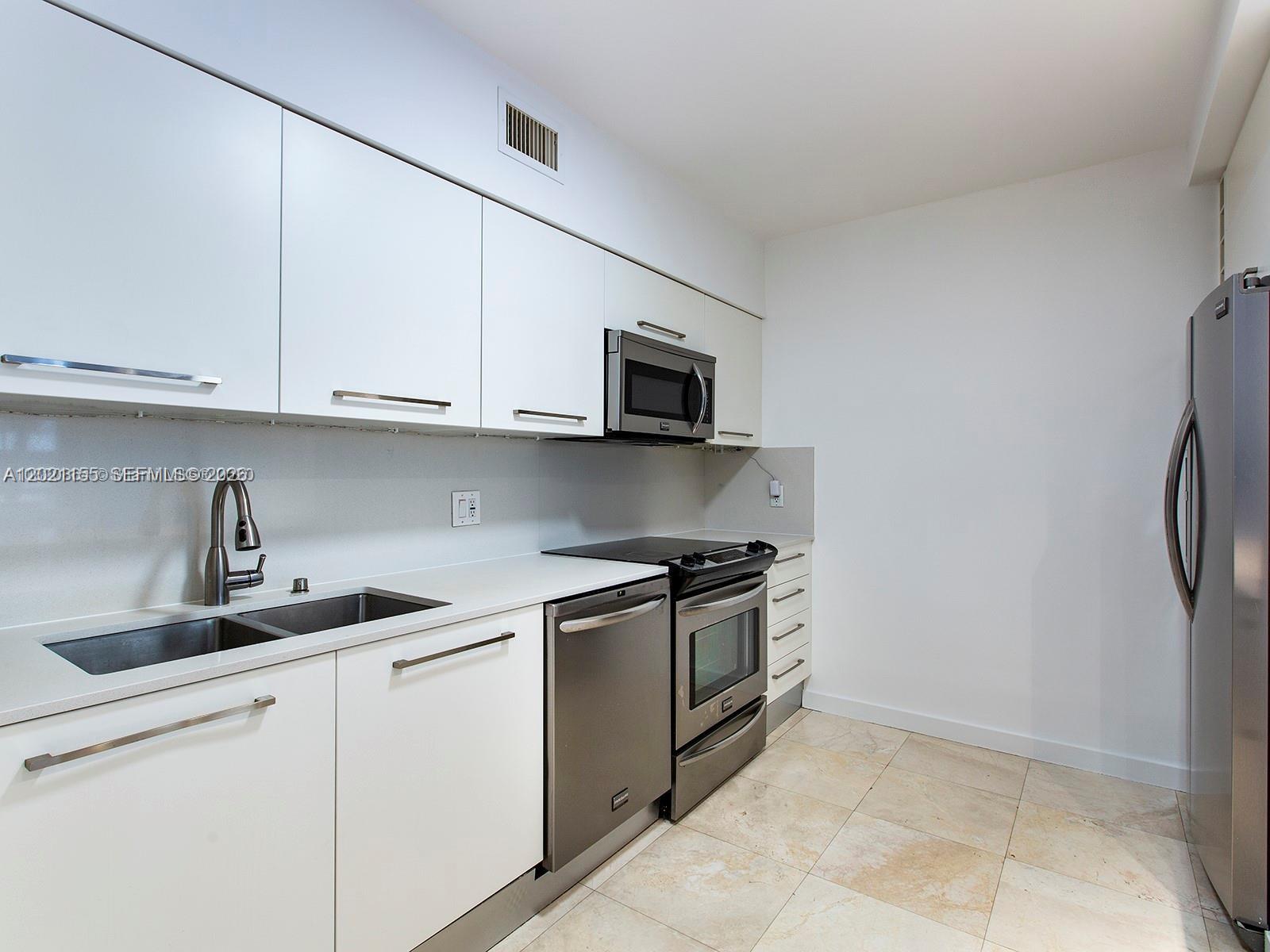 121 Crandon Boulevard, Unit 252 Key Biscayne, FL 33149 - Photo 8 of 21