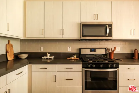 $825,000 | 14113 West Monroe Place, Van Nuys, CA 91405