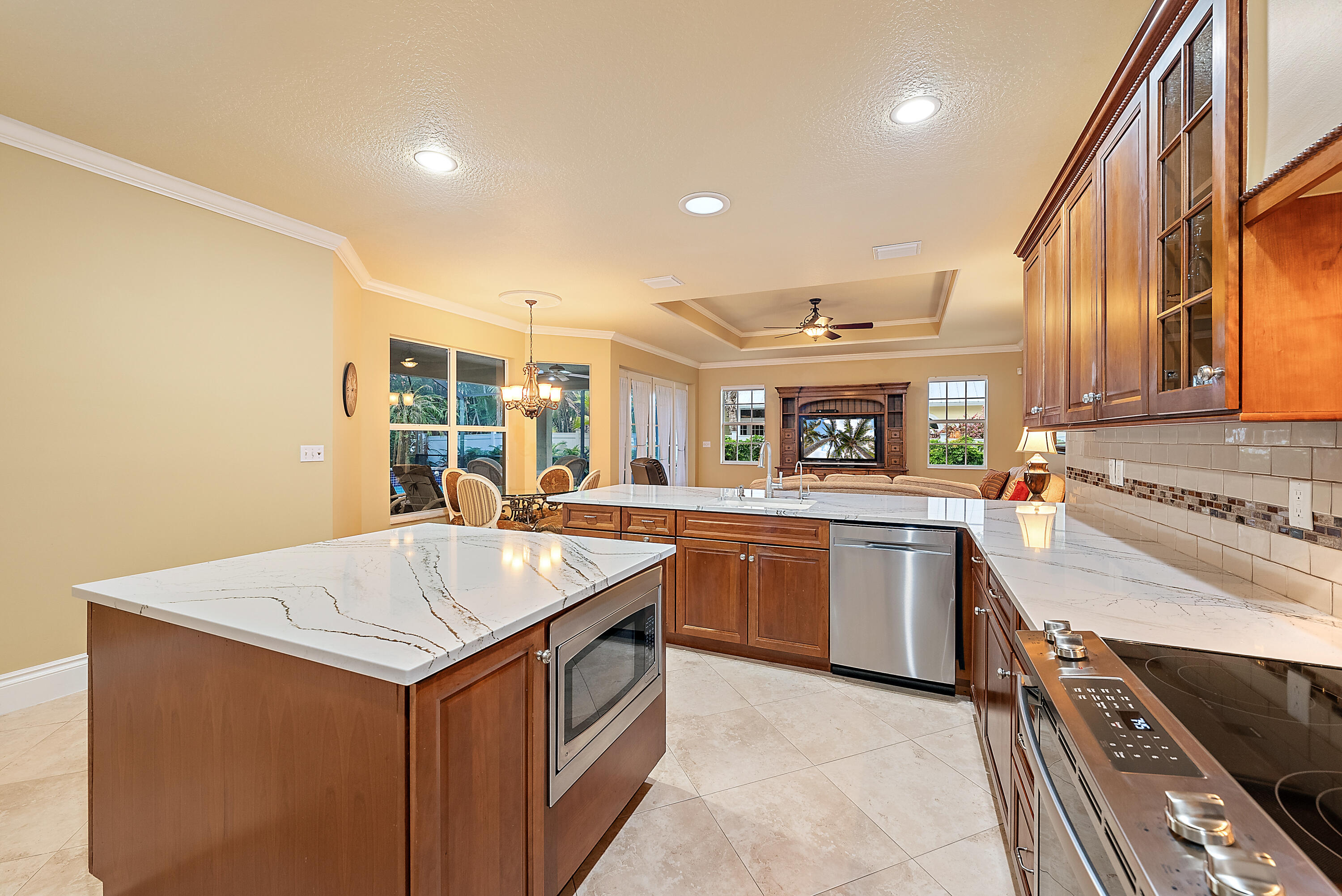 18974 Southeast Jupiter River Drive Jupiter, FL 33458 - Photo 17 of 40 18974 SE Jupiter River Dr-23