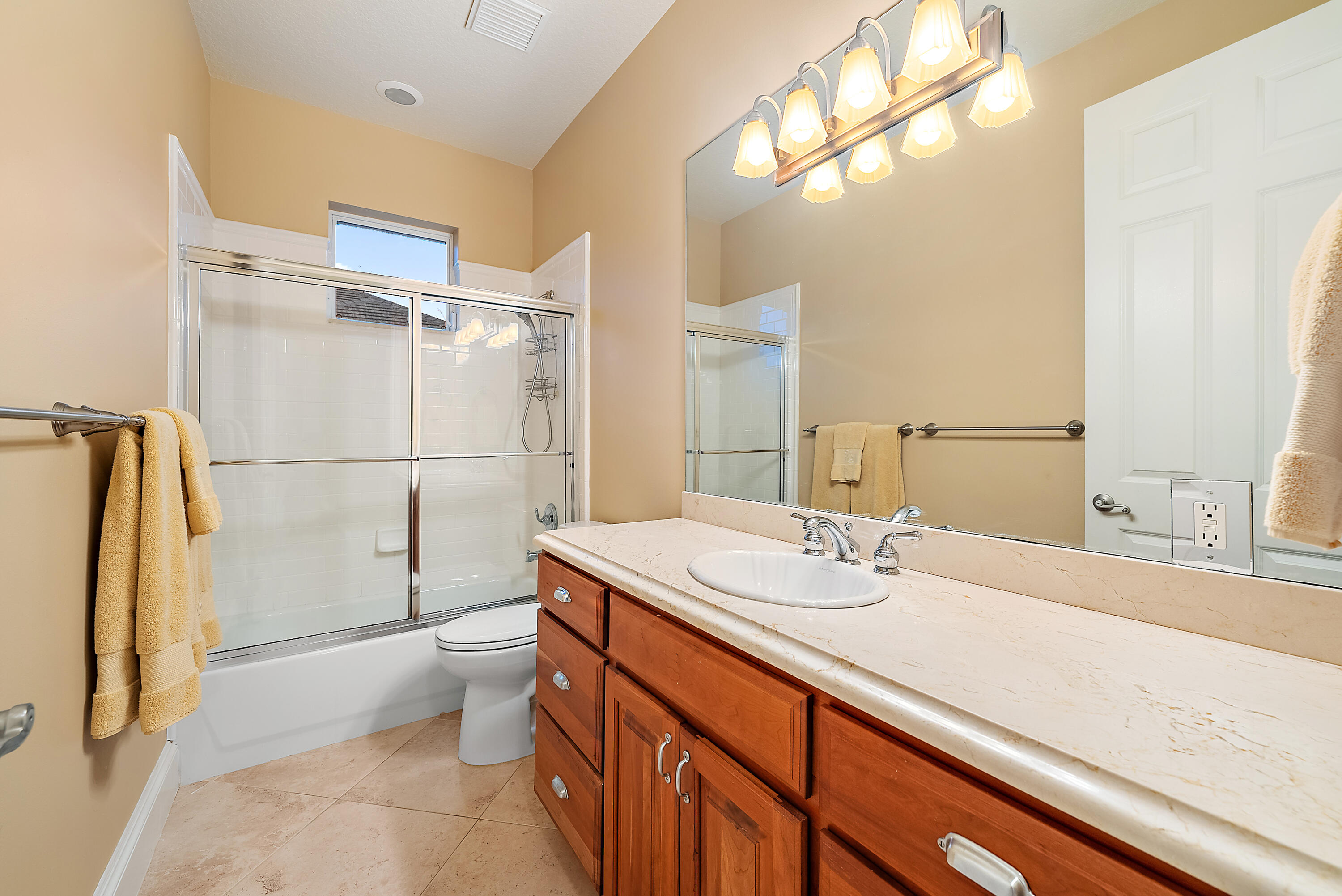 18974 Southeast Jupiter River Drive Jupiter, FL 33458 - Photo 33 of 40 18974 SE Jupiter River Dr-17