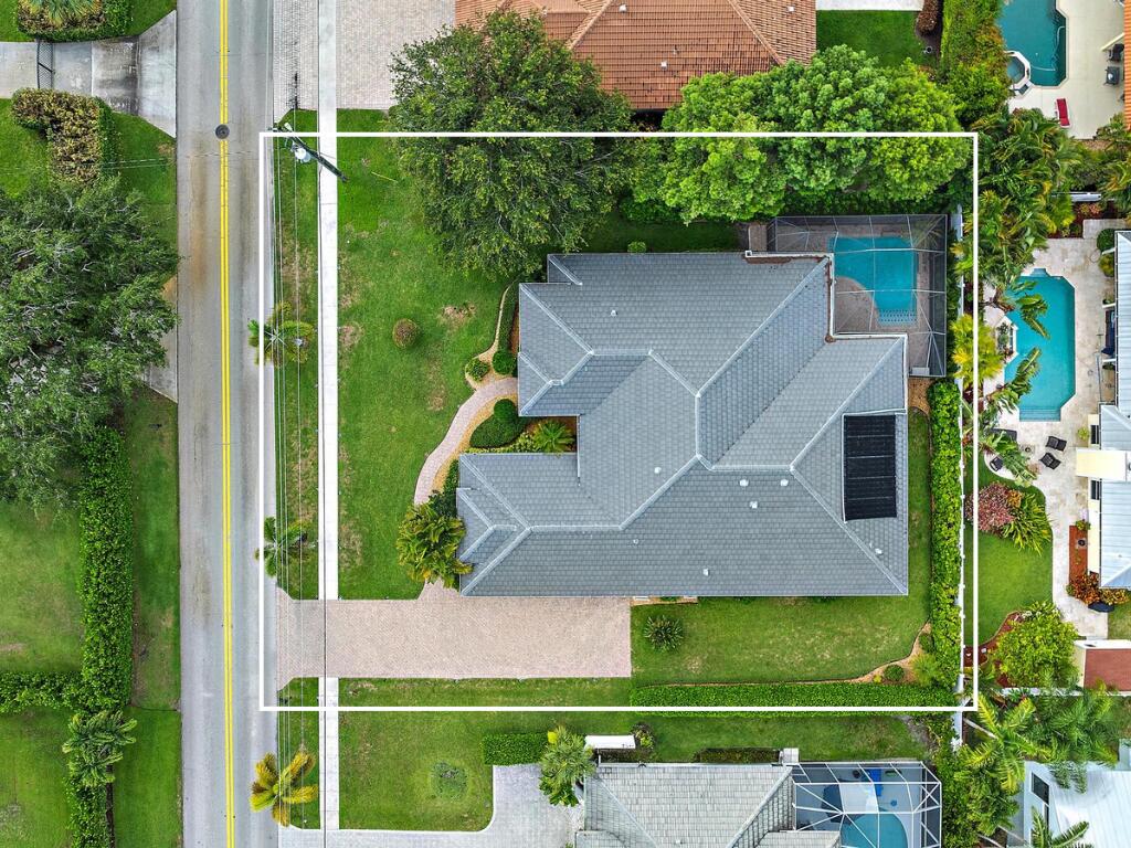 18974 Southeast Jupiter River Drive Jupiter, FL 33458 - Photo 37 of 40 18974 SE Jupiter River Dr