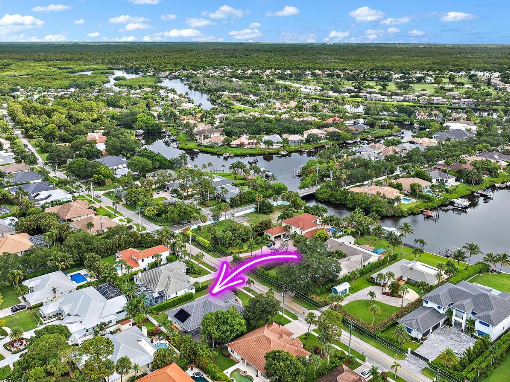 18974 Southeast Jupiter River Drive Jupiter, FL 33458 - Photo 39 of 40 18974 SE Jupiter River Dr