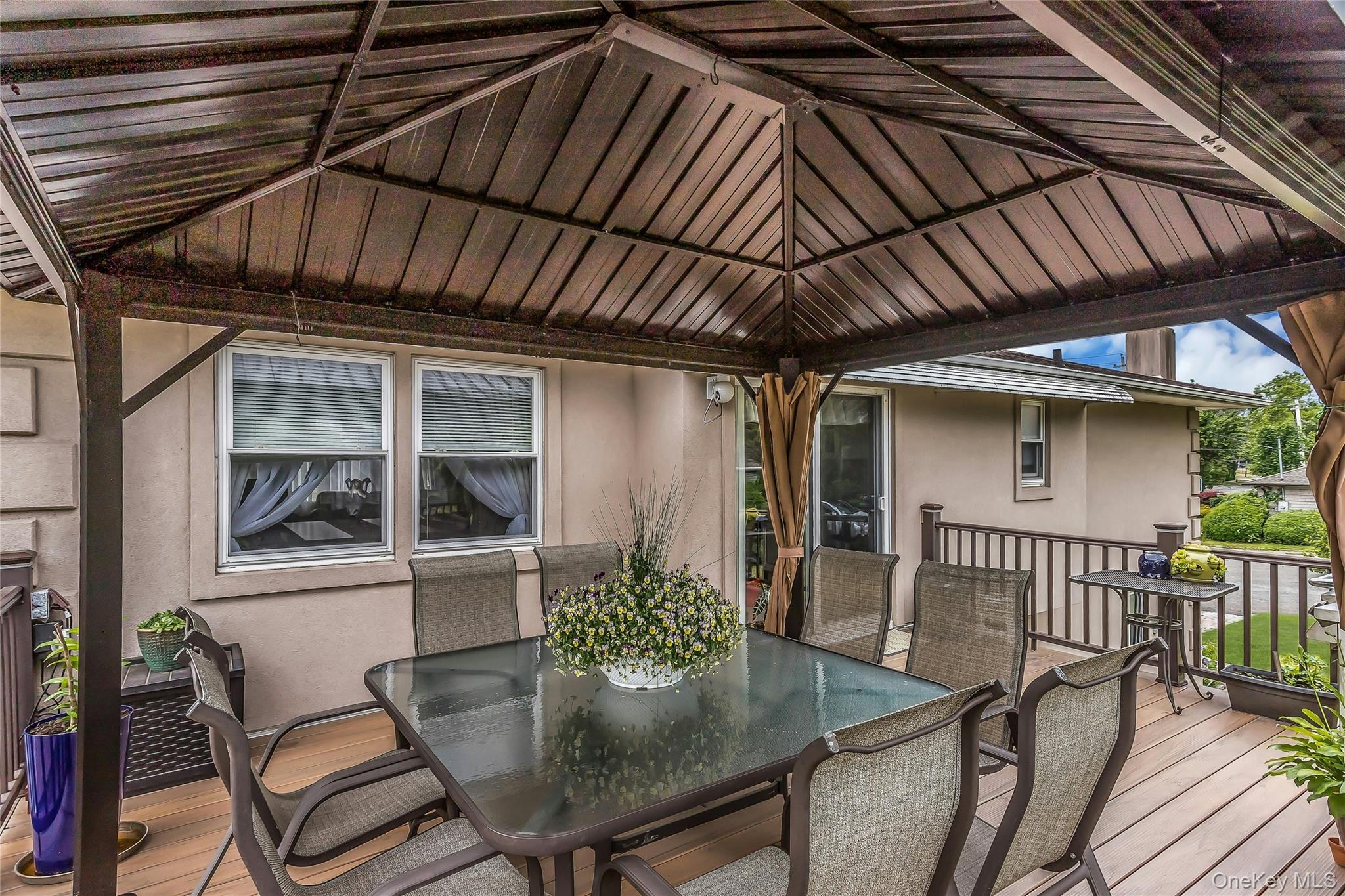 105 Convent Road Syosset, NY 11791 - Photo 26 of 28