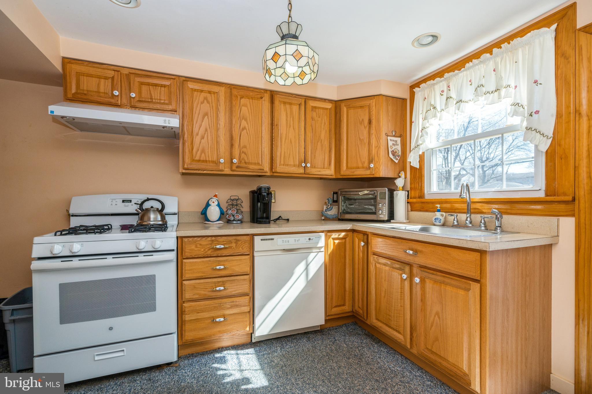 434 Hoover Road Ambler, PA 19002 - Photo 9 of 24