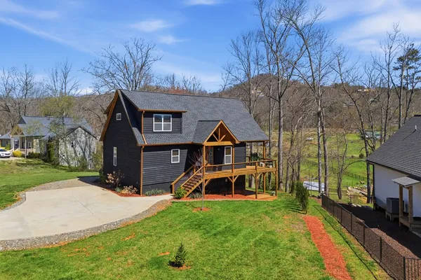 $649,900 | 784 Sneaking Creek Drive, Hayesville, NC 28904
