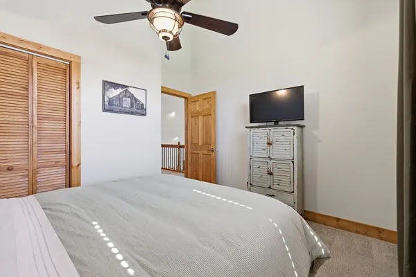 $649,900 | 784 Sneaking Creek Drive, Hayesville, NC 28904