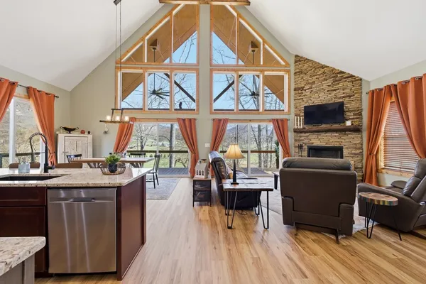 $649,900 | 784 Sneaking Creek Drive, Hayesville, NC 28904