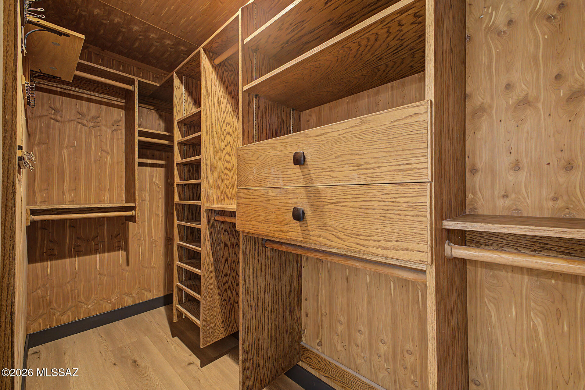 333 East Florence Road Tucson, AZ 85704 - Photo 21 of 49 SECOND PRIMARY CLOSET