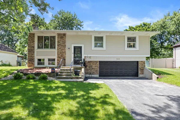$354,900 | 313 Bedford Road, Bolingbrook, IL 60440