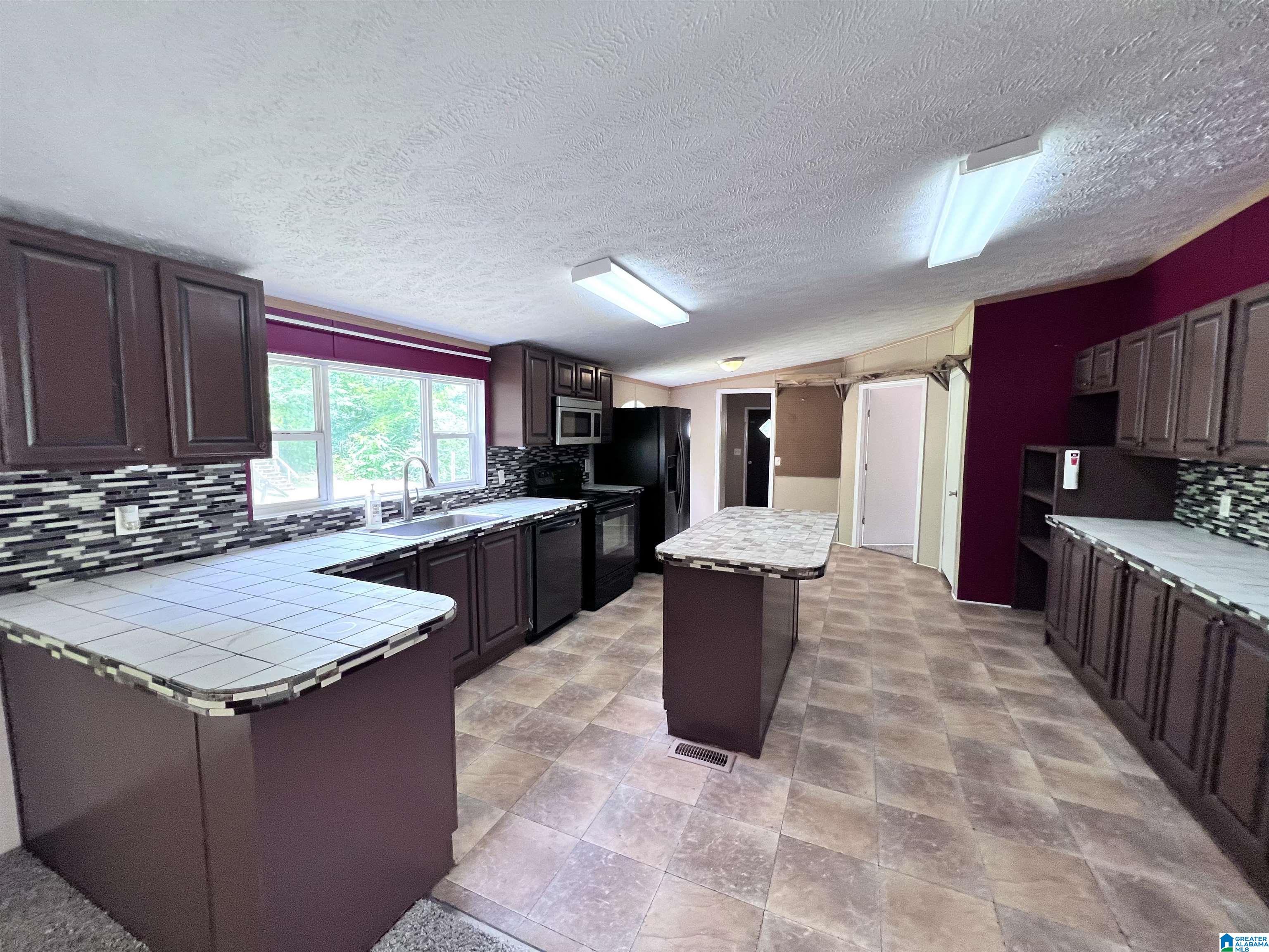 311 Hilltop Road Weaver, AL 36277 - Photo 8 of 36