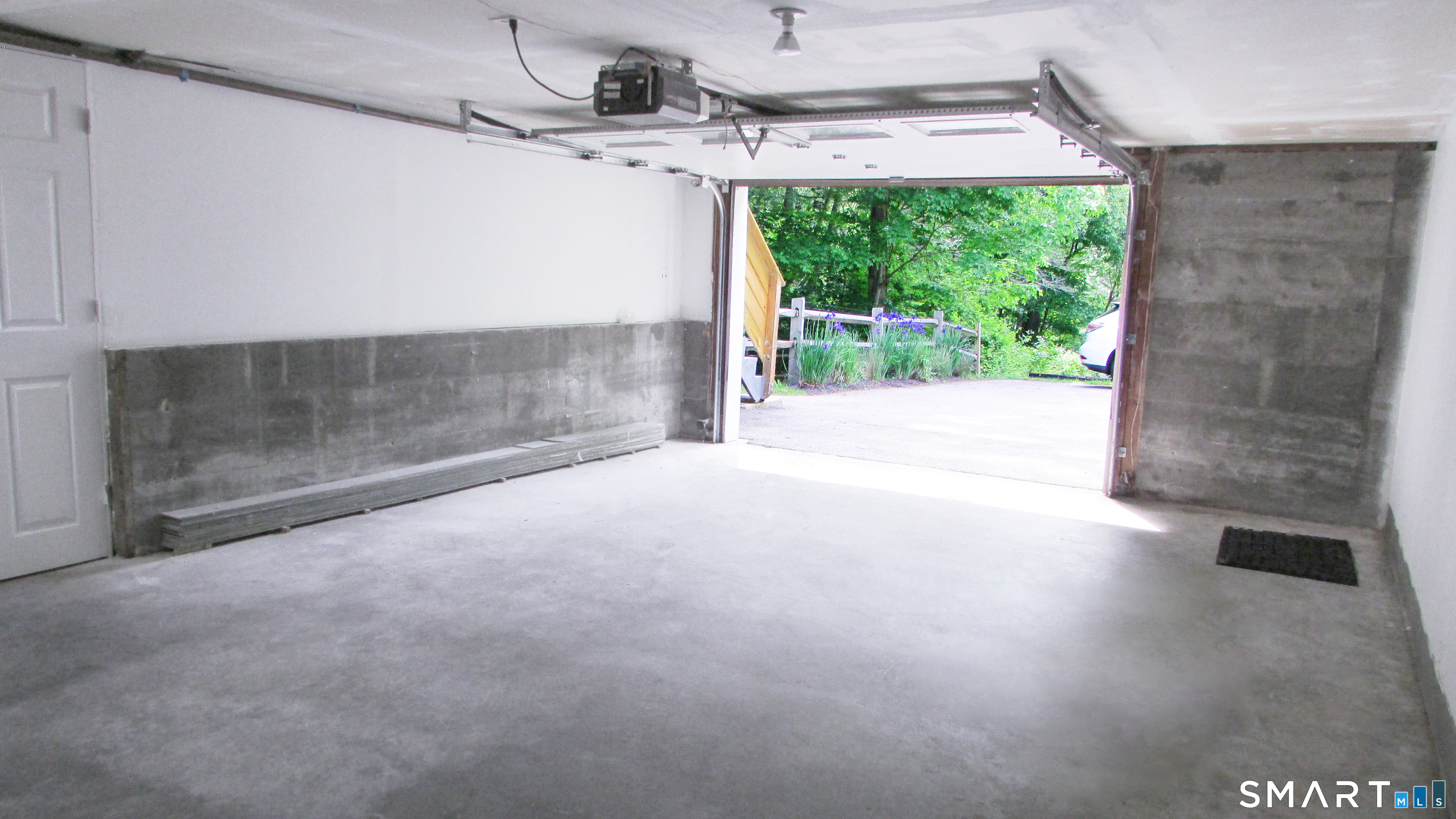 410 Pumpkin Hill Road Ledyard, CT 06339 - Photo 23 of 25 Garage