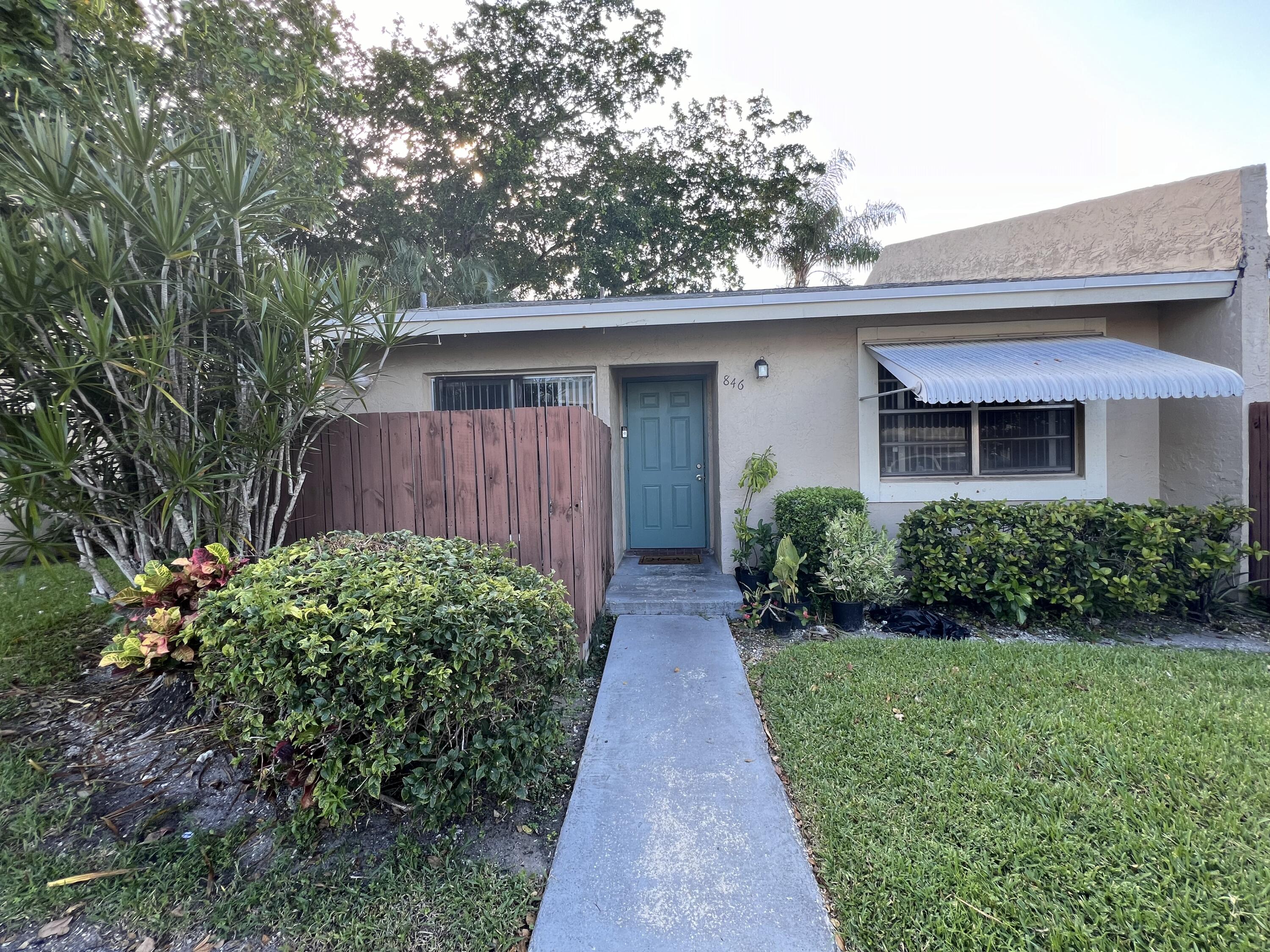 846 Banks Road, Unit 846 Pompano Beach, FL 33063 - Photo 5 of 40 IMG_5019