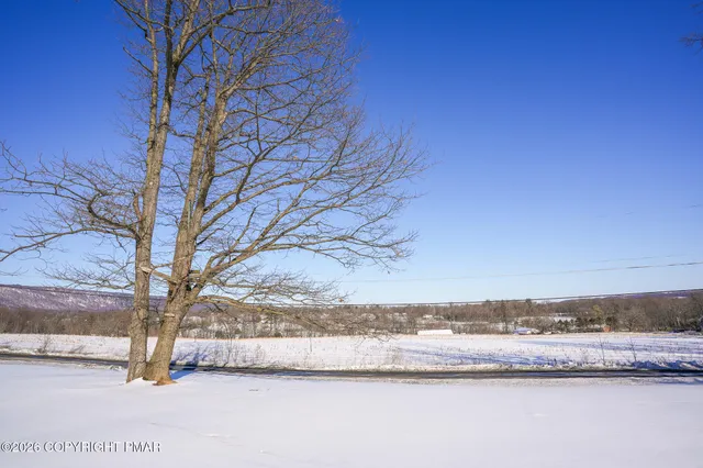 $215,000 | 8600 Delong Drive, Slatington, PA 18080