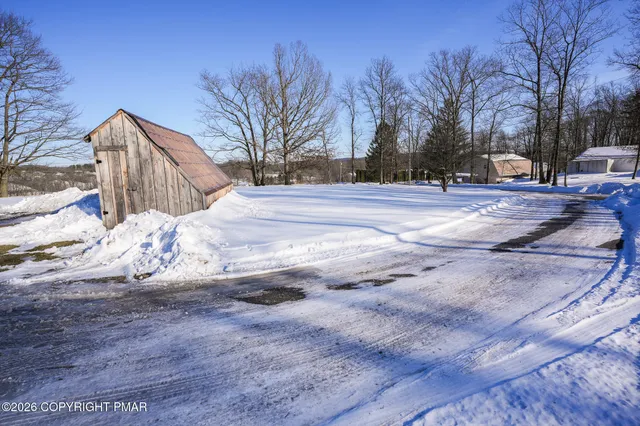 $215,000 | 8600 Delong Drive, Slatington, PA 18080