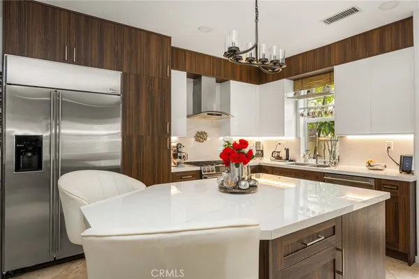 $1,750,000 | 235 Tall Oak, Irvine, CA 92603