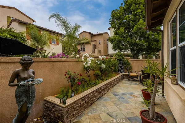 $1,750,000 | 235 Tall Oak, Irvine, CA 92603
